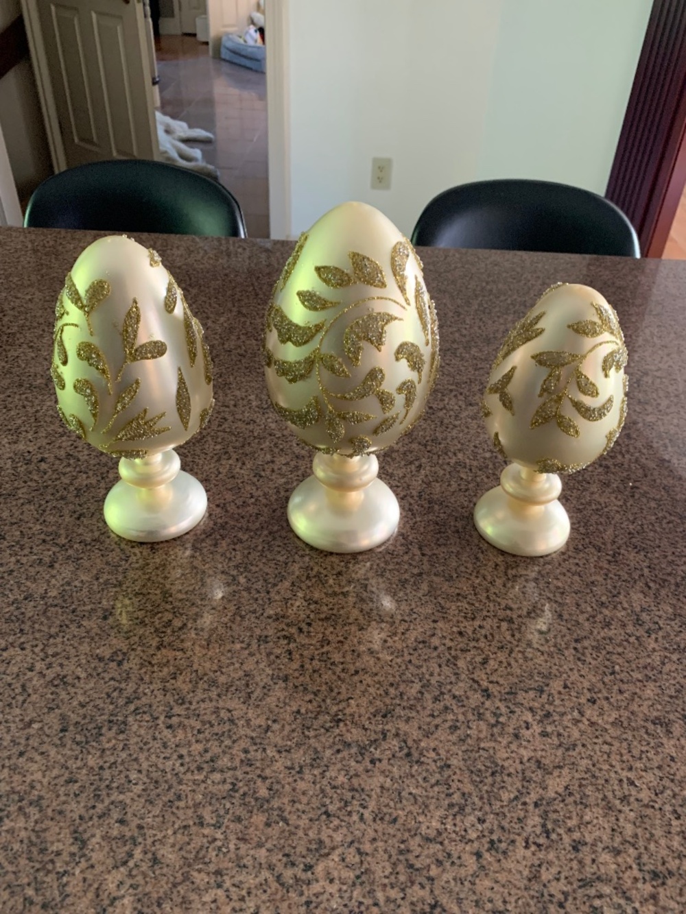 New in Box Set 3 Gold Christmas Orbs